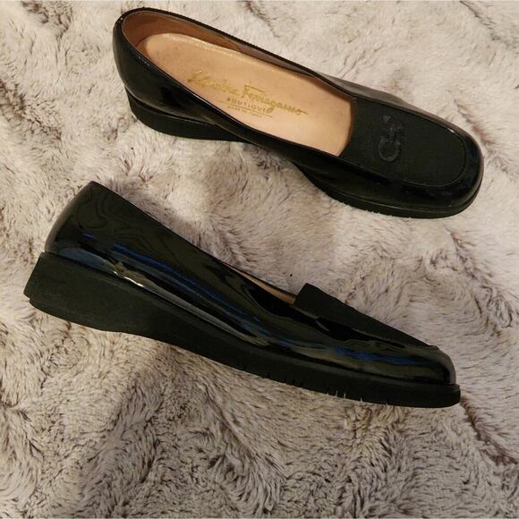 SALVATORE FERRAGAMO BLACK SLIP ON LOAFER SIZE 6B - Picture 3 of 10